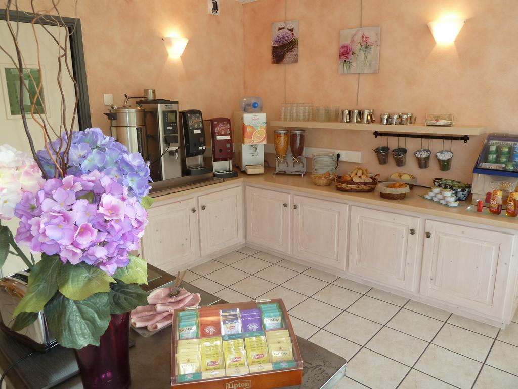 Hotel La Colombiere Cantal ماسياك المظهر الخارجي الصورة