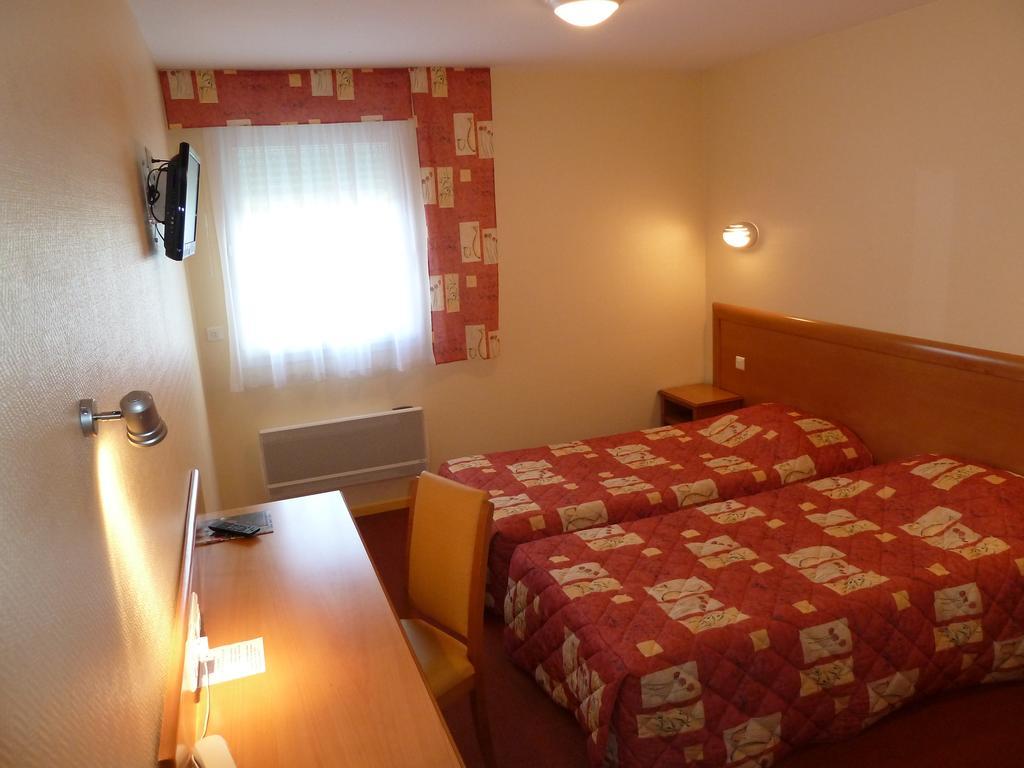 Hotel La Colombiere Cantal ماسياك المظهر الخارجي الصورة
