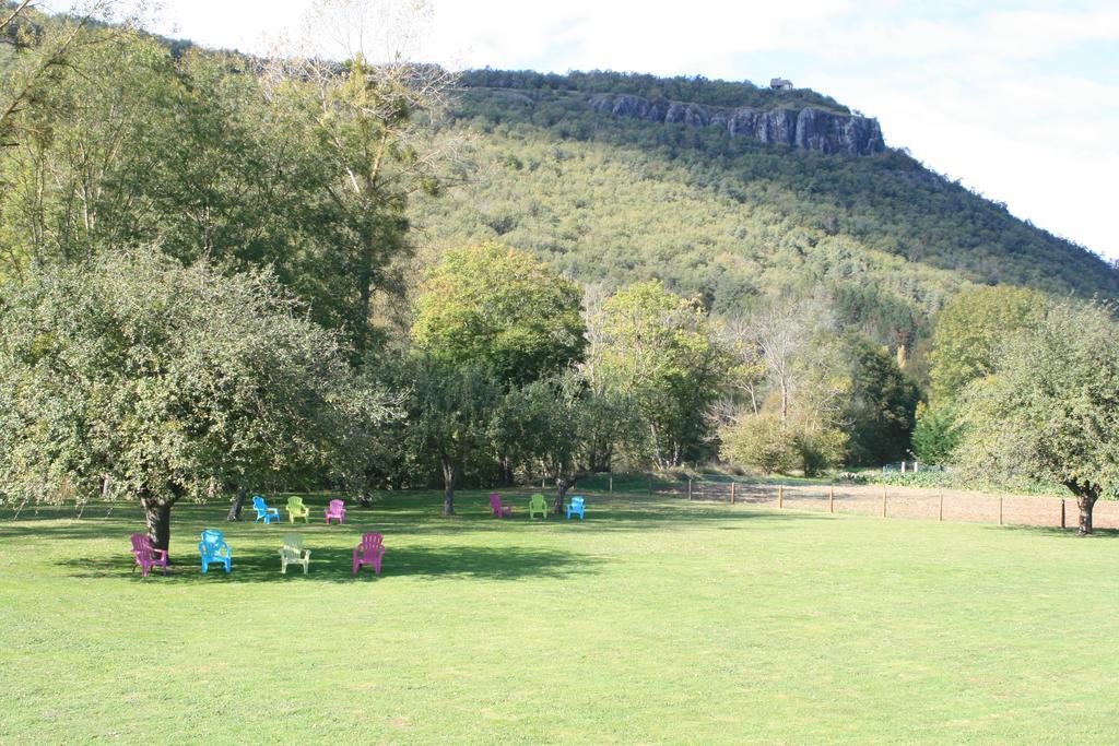 Hotel La Colombiere Cantal ماسياك المظهر الخارجي الصورة